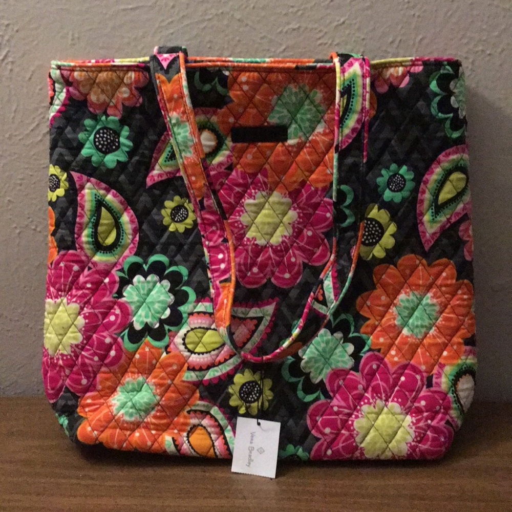 Vera Bradley: Ziggy Zinnia Tote Bag
